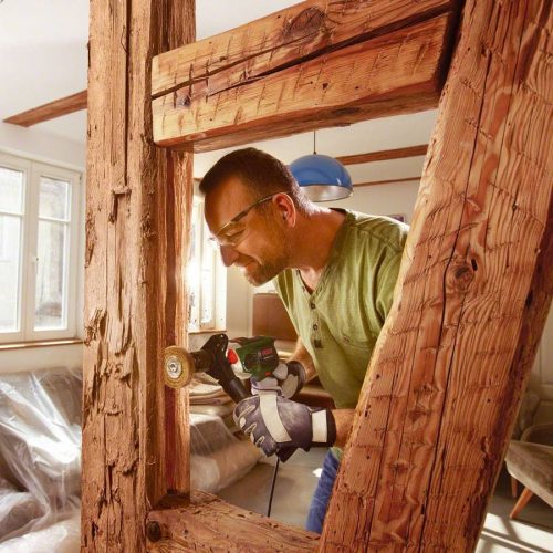 Kézifúró Bosch Advence 900W