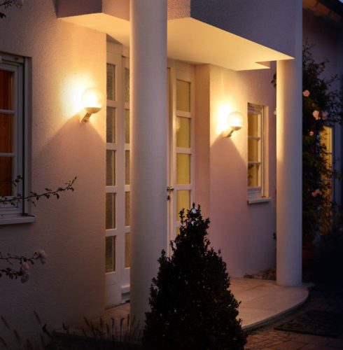 KÜLTÉRI LÁMPA MOZGÁSÉRZÉKELŐVEL 1XE27, fehér